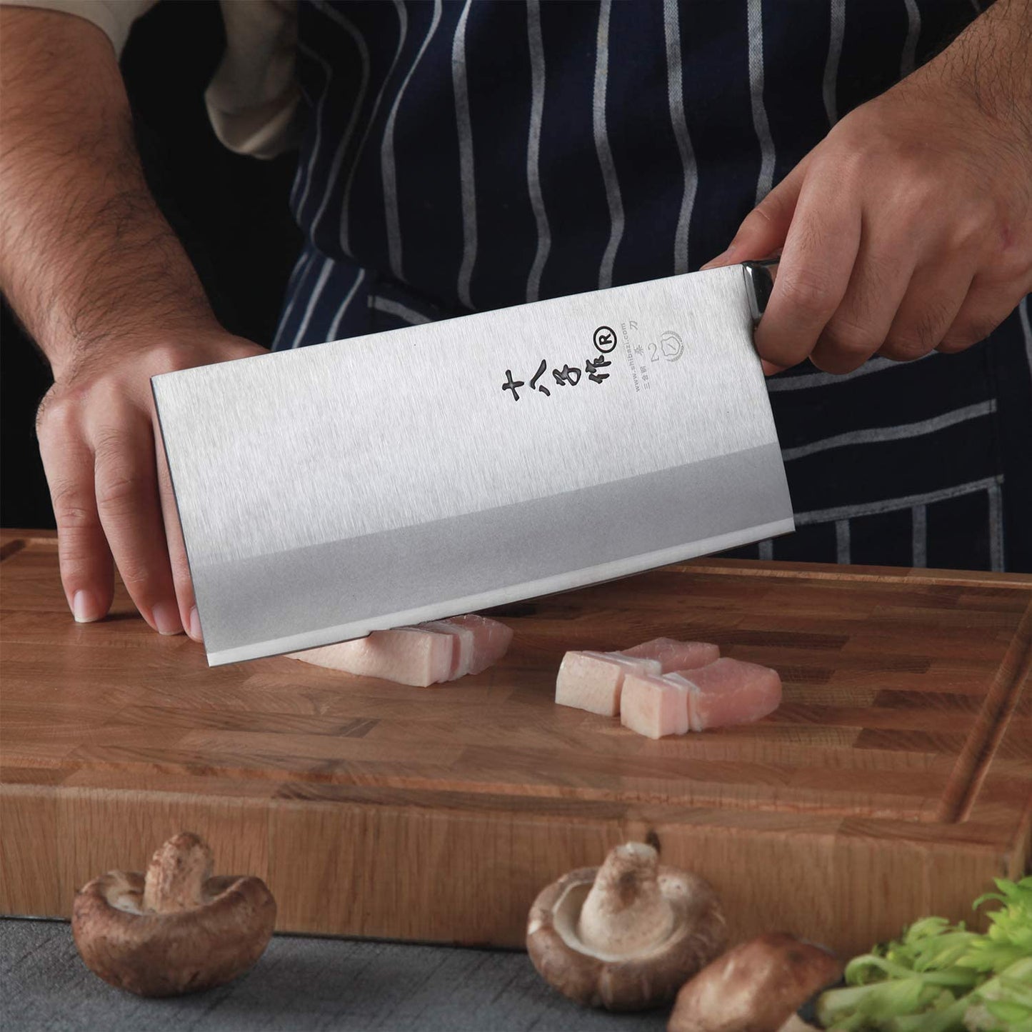 SHI BA ZI ZUO Couteau de chef chinois de 8 pouces, couteau de cuisine fin et léger en acier inoxydable, lame antiadhésive avec manche en bois antidérapant, série classique F208-2